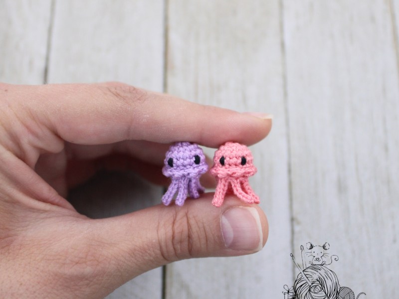 Miniature Jellyfish (Crochet&nbsp;Pattern)